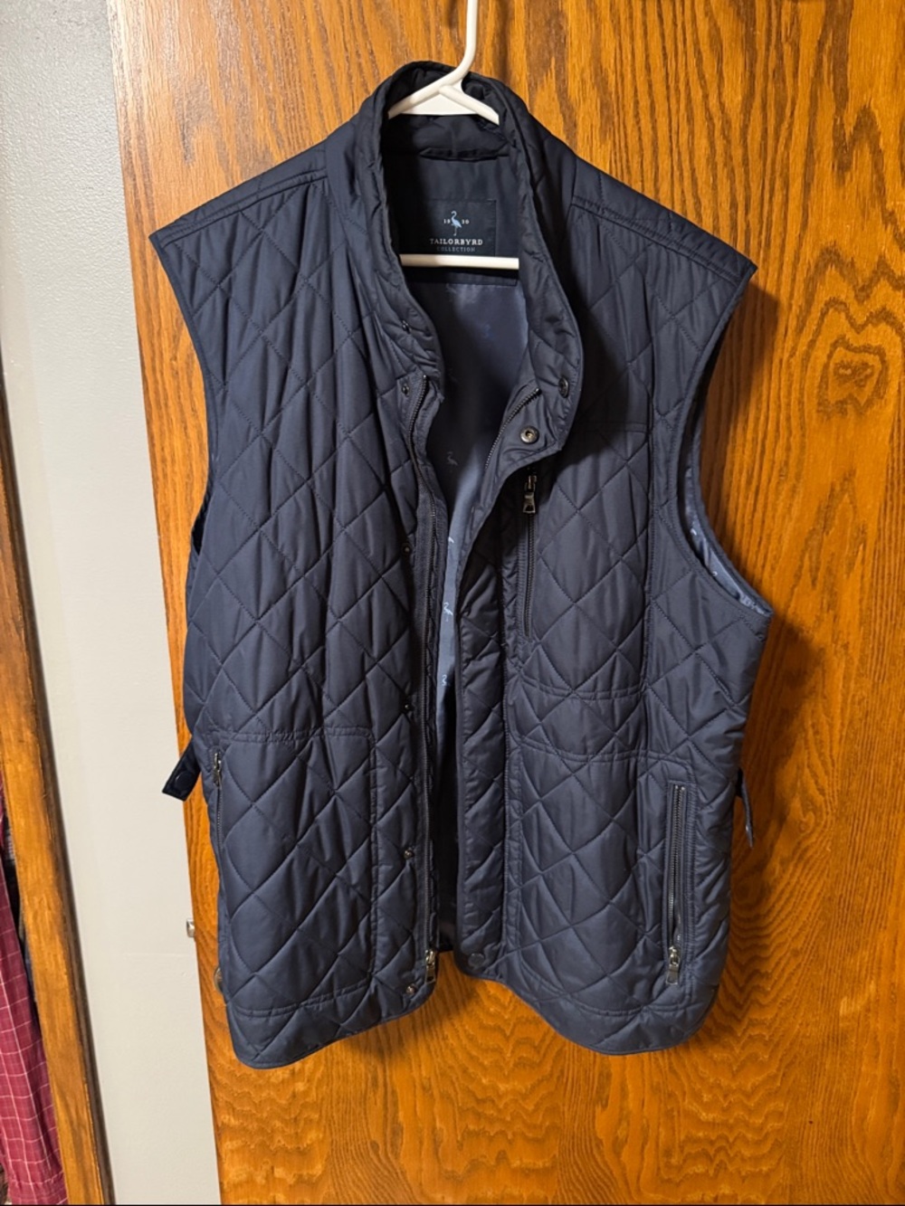 Tailorbyrd Quilted Navy Lightweight Men's Vest with Zip Pockets